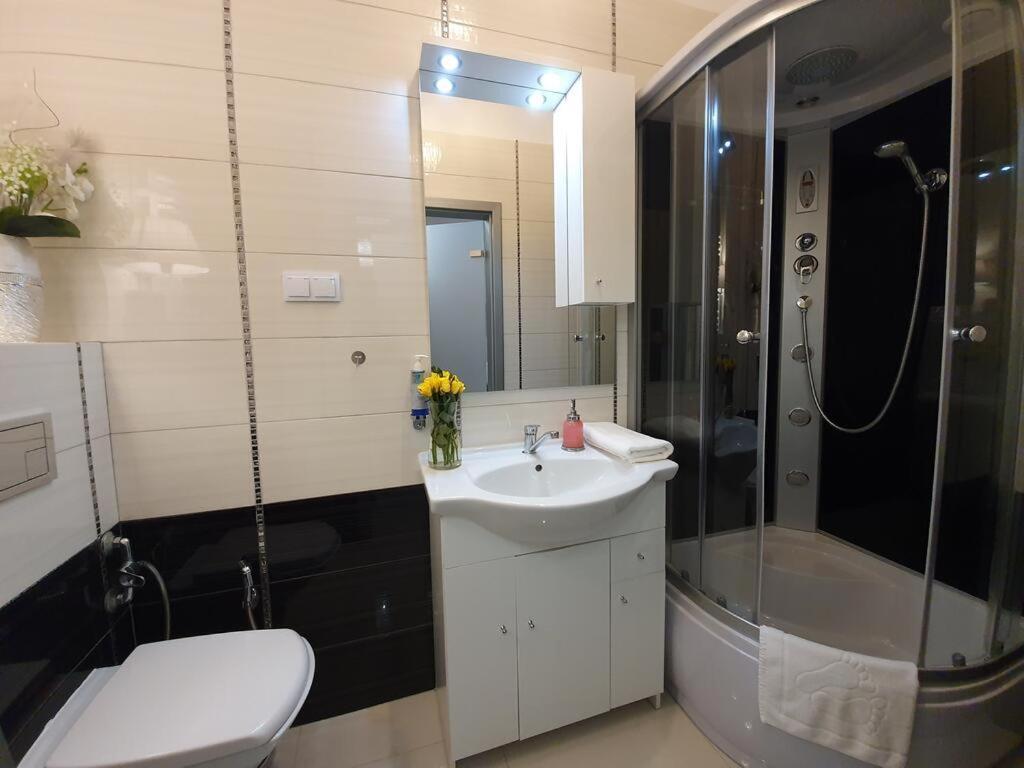 Dwie Sosny Apartamenty Przy Plazy - Sauna, Jacuzzi, Silownia, Bawialnia - 365Pam 尤斯托尼莫斯基 外观 照片