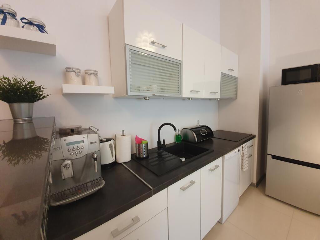 Dwie Sosny Apartamenty Przy Plazy - Sauna, Jacuzzi, Silownia, Bawialnia - 365Pam 尤斯托尼莫斯基 外观 照片